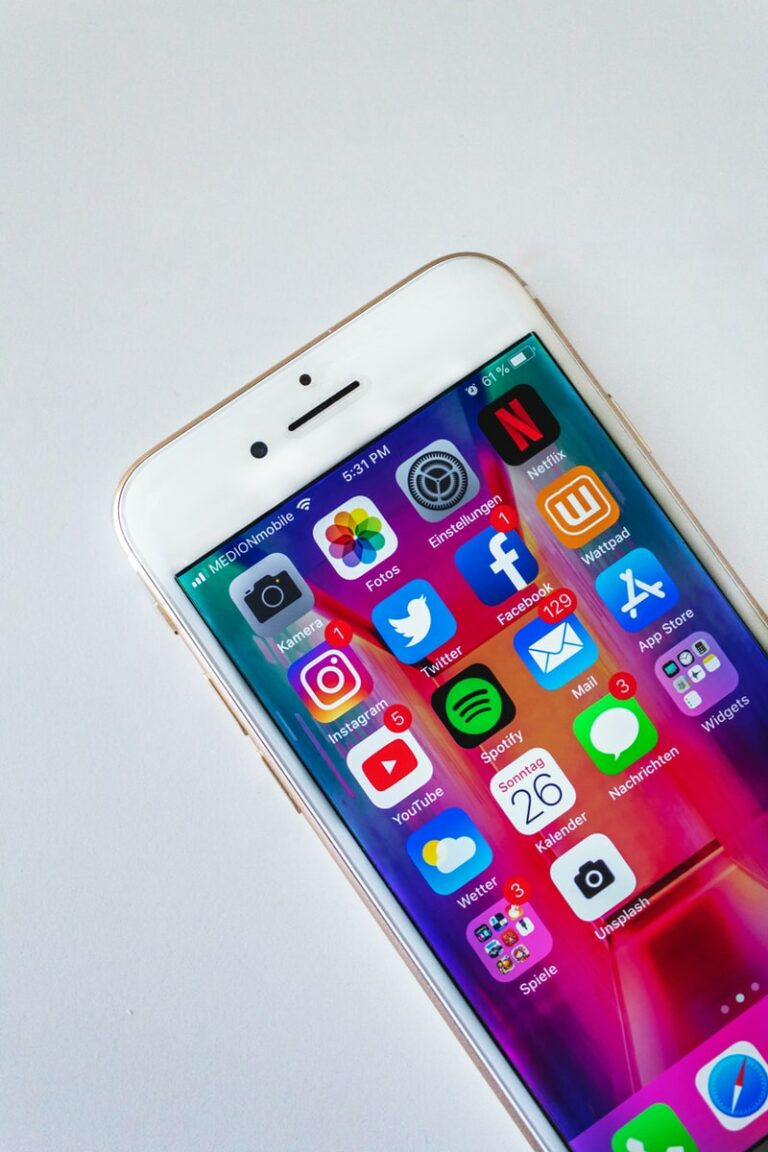 iphone mit social media apps